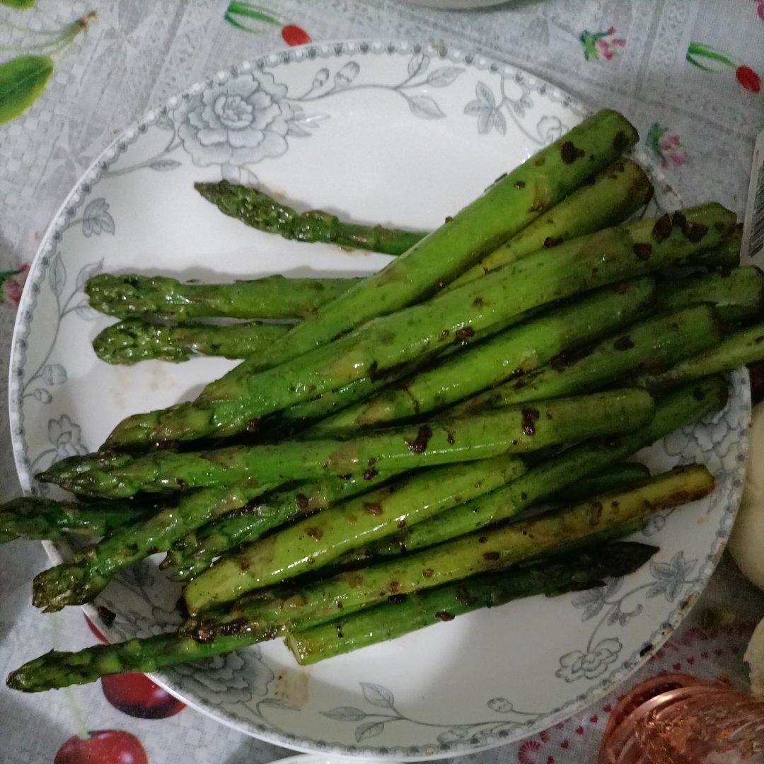 蒜香芦笋