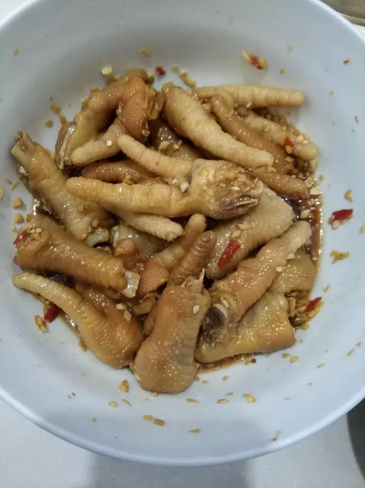 绝对不会后悔的酸辣鸡爪