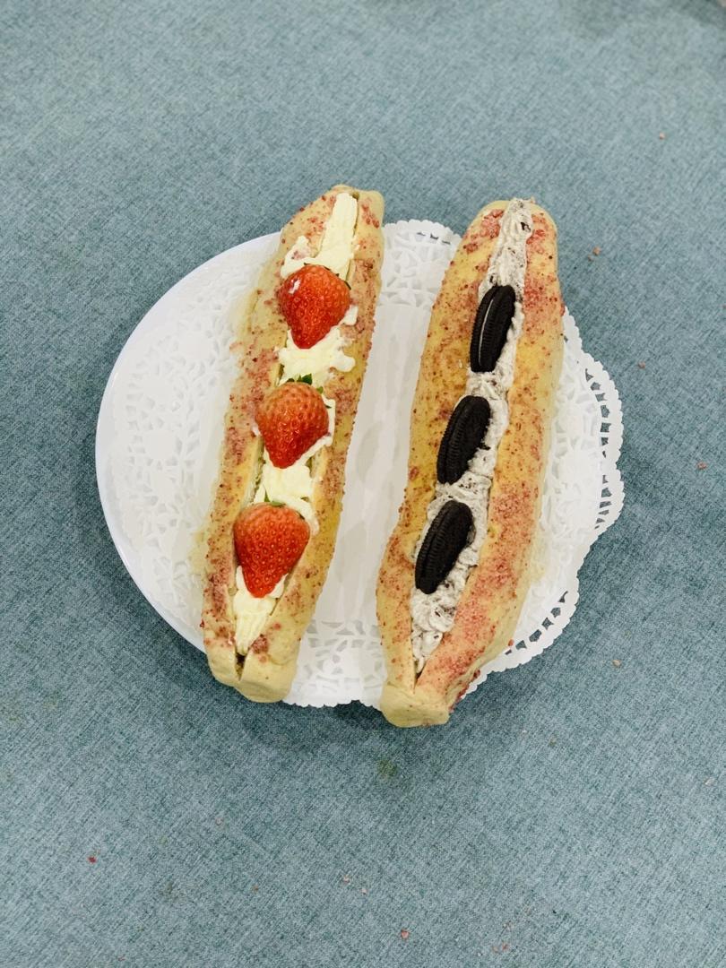 草莓🍓奥利奥魔法棒面包
