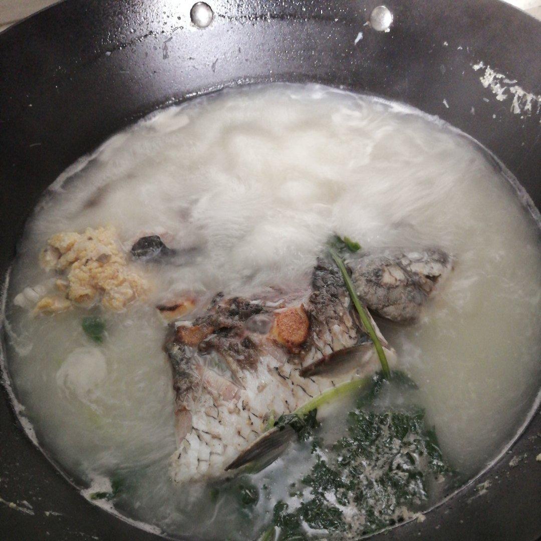 奶白鲫鱼豆腐汤|一条鱼最后的温柔