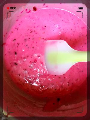 火龙果蔓越莓马芬纸杯的做法 步骤5