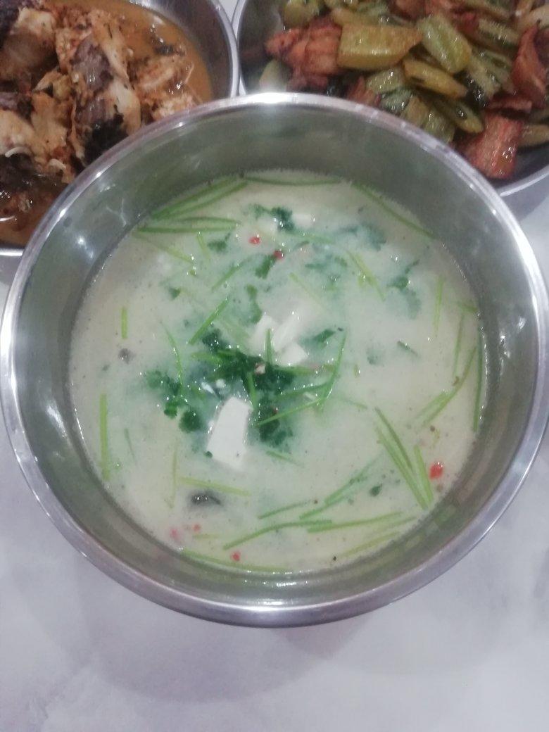 鱼头豆腐汤