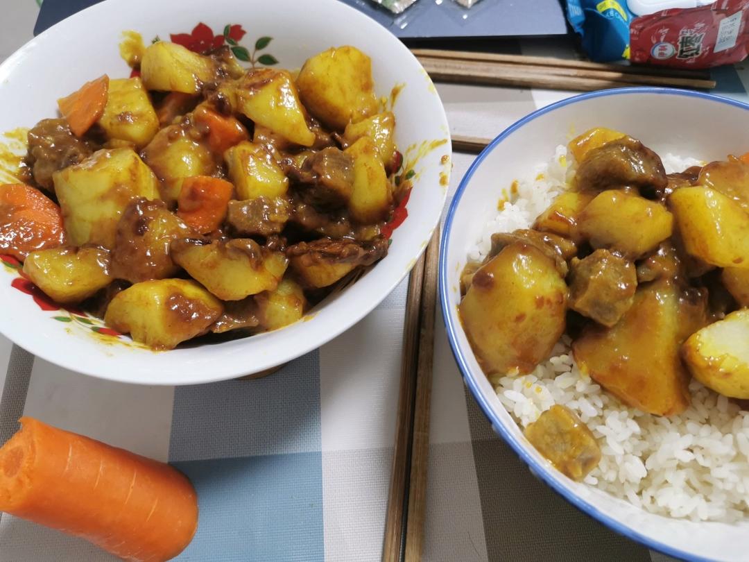 咖喱土豆炖牛腩