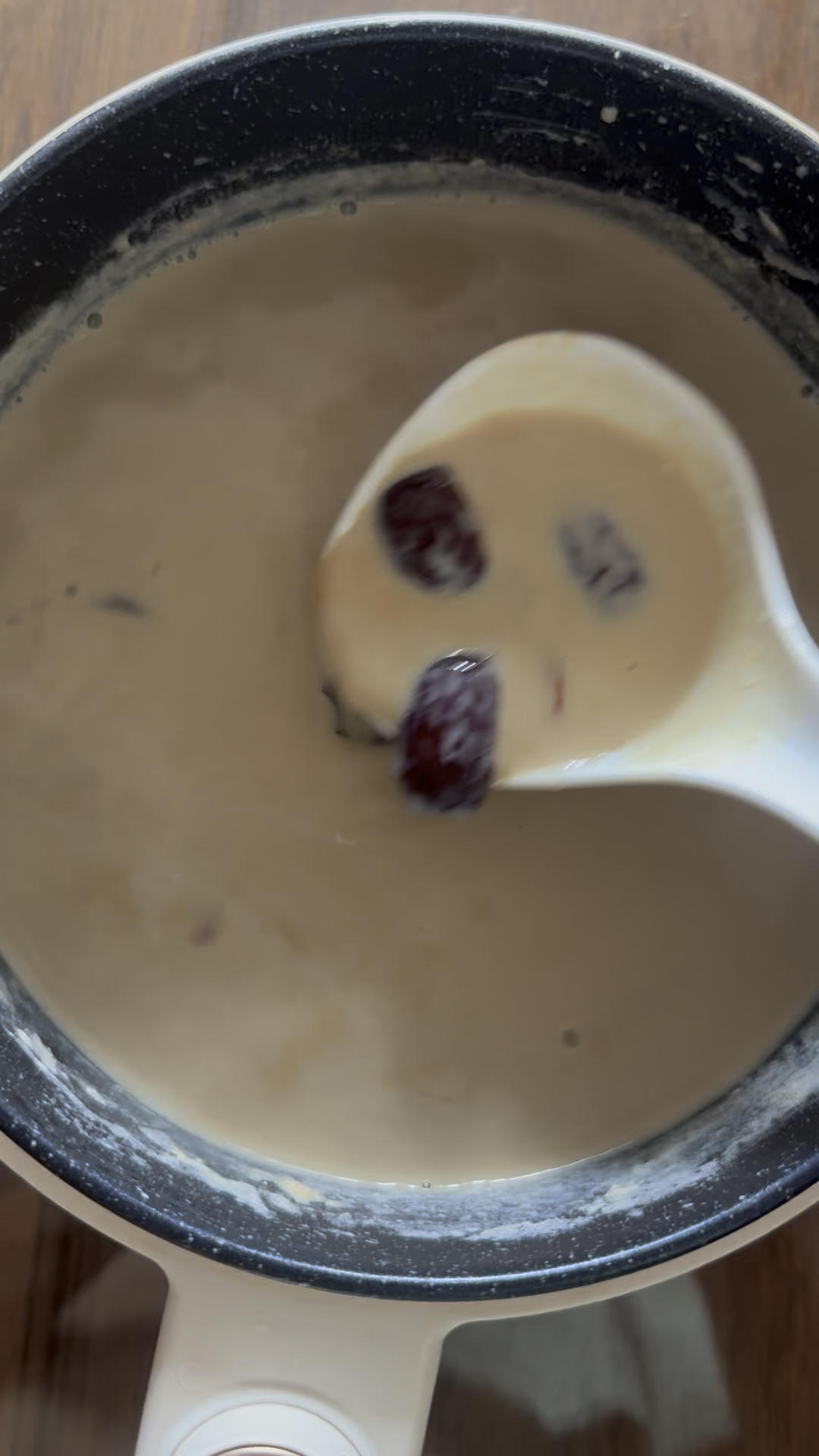 谁懂啊，红枣煮牛奶真的好好喝啊！姐妹们快把奶茶换成它！