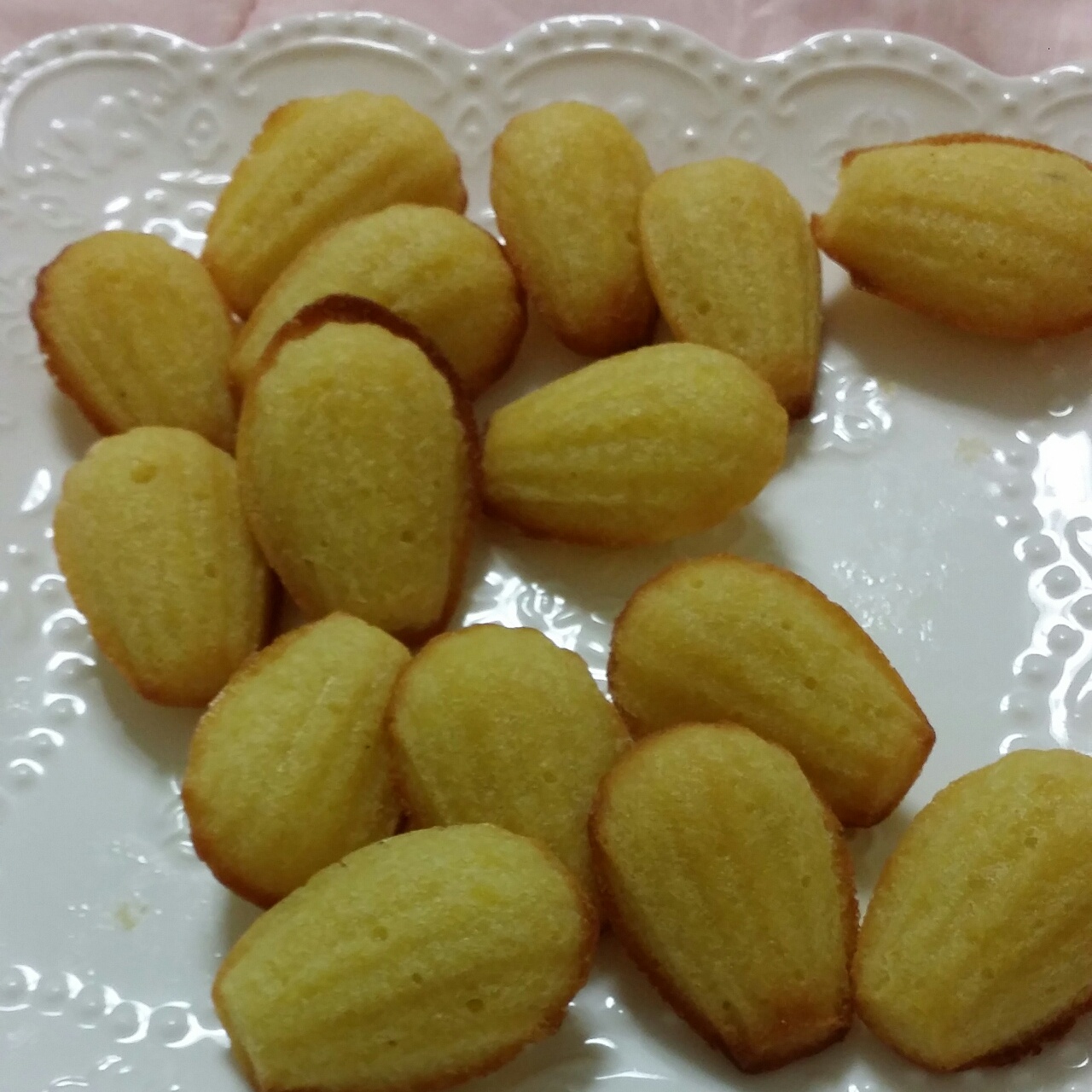 玛德琳（蓝带方）