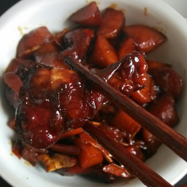 土豆炖翅根
