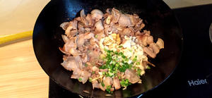 干锅土豆片·小美的美食的做法 步骤5
