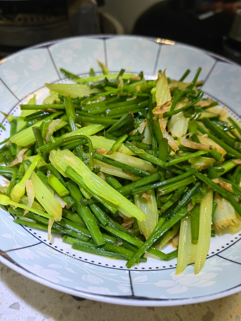 虾皮炒韭菜苔的做法