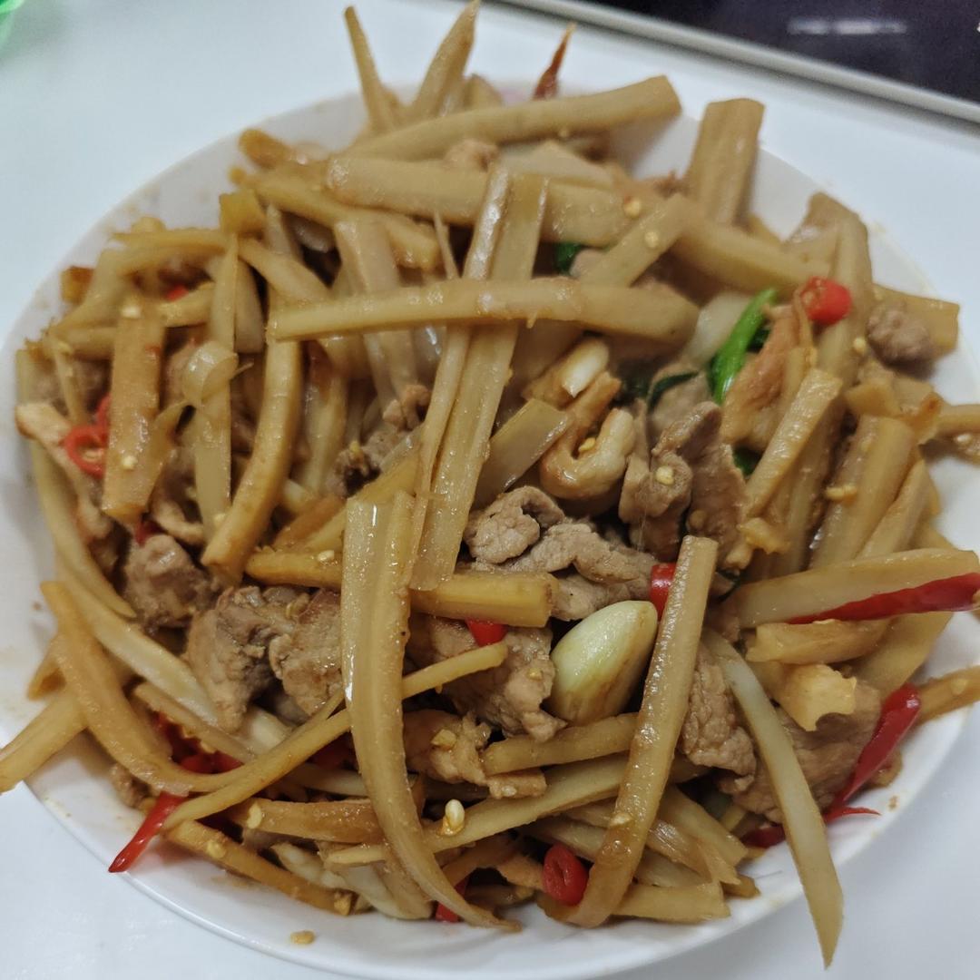 炝炒藕丝（下饭菜）