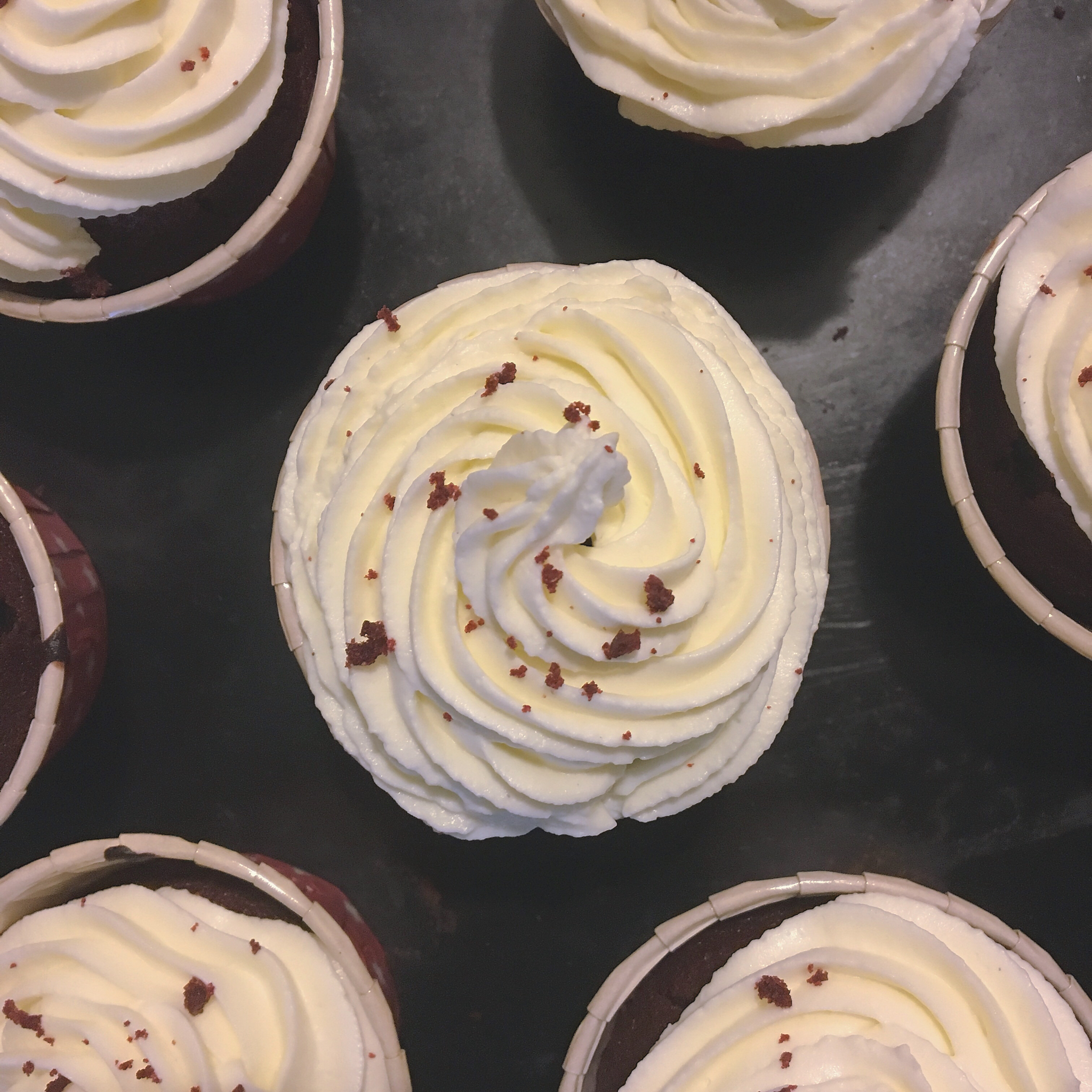 红丝绒纸杯蛋糕