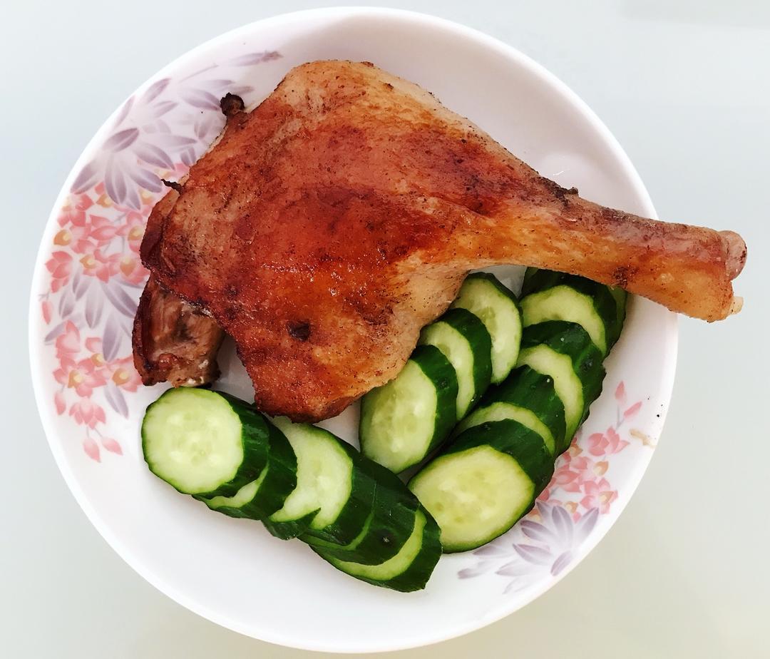 脆皮香酥鸭腿