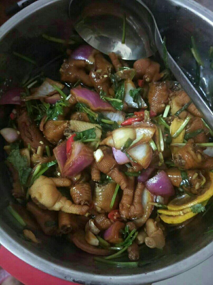 凉拌柠檬鸡爪（超级好吃又好看哟）