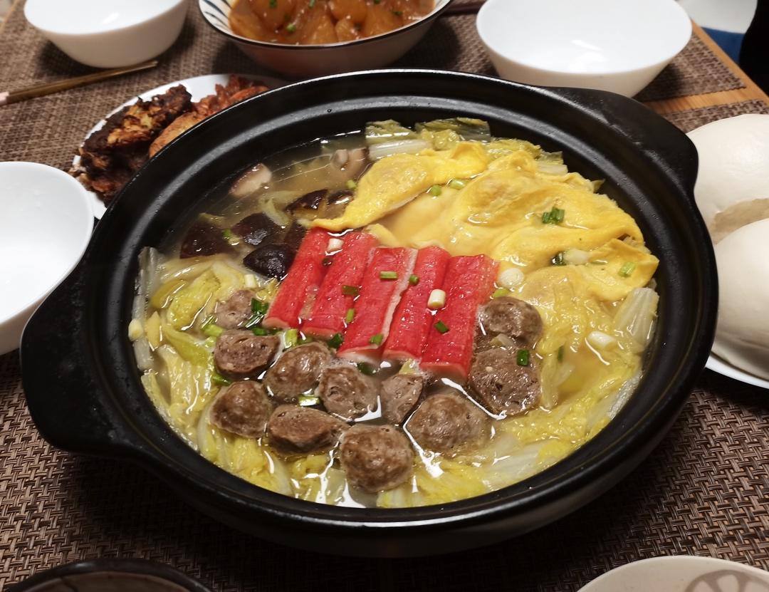 涩姬莳做的全家福砂锅