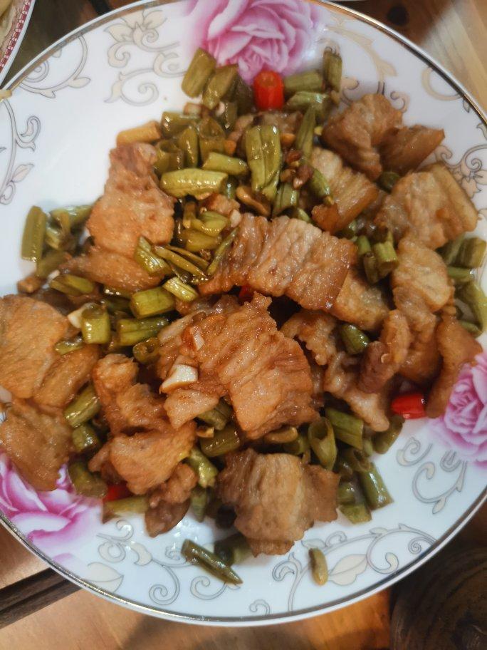 酸豆角炒五花肉