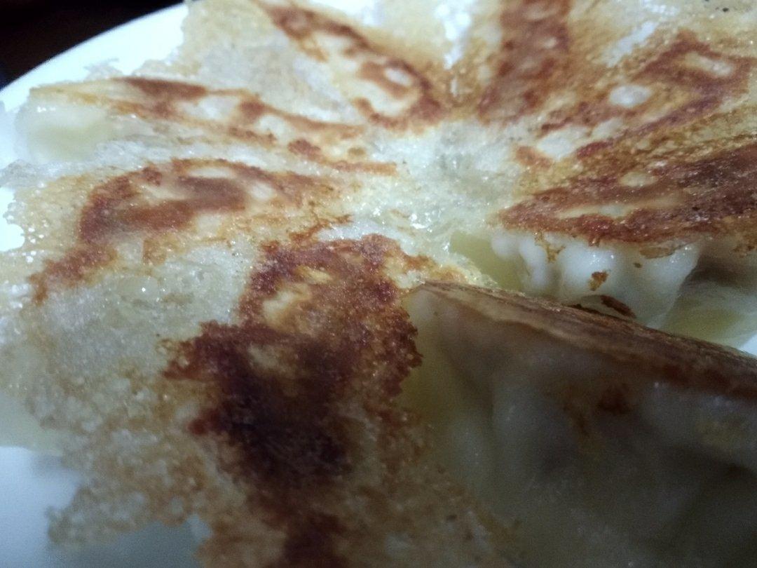 冰花煎饺子