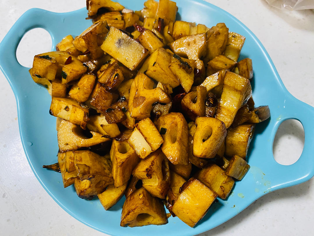 家常快手菜小炒藕丁真香