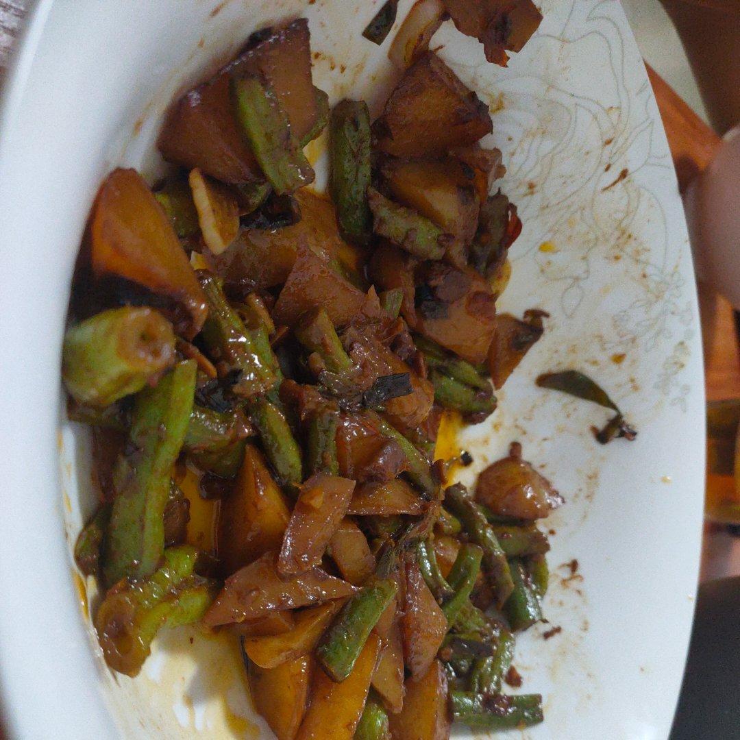 土豆炖豆角