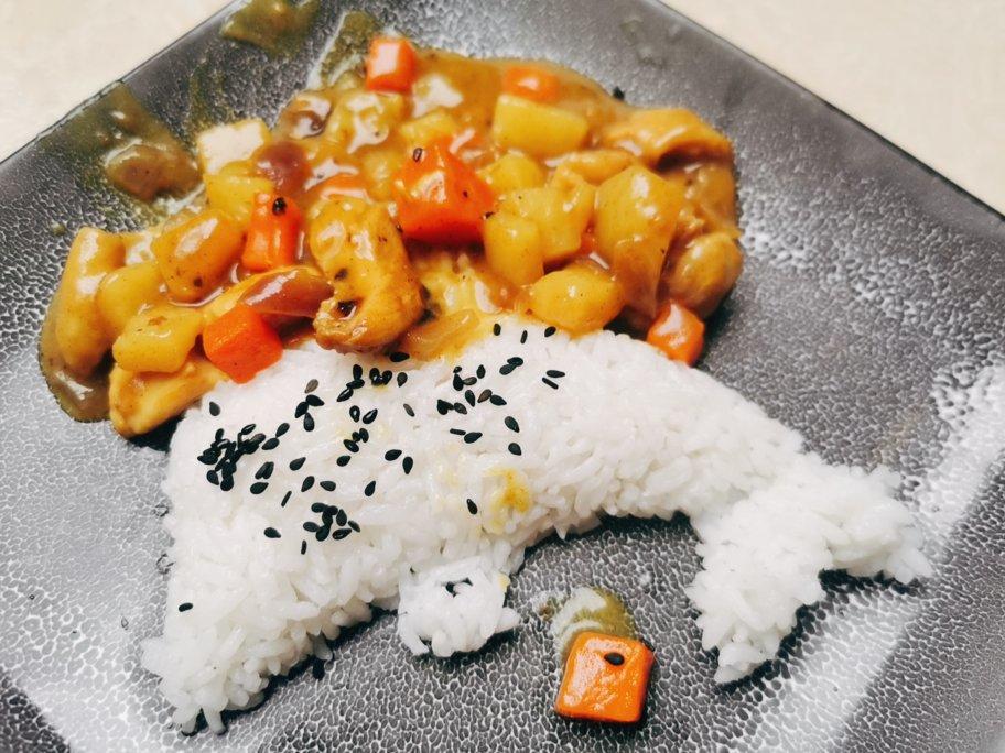 土豆咖喱鸡肉饭