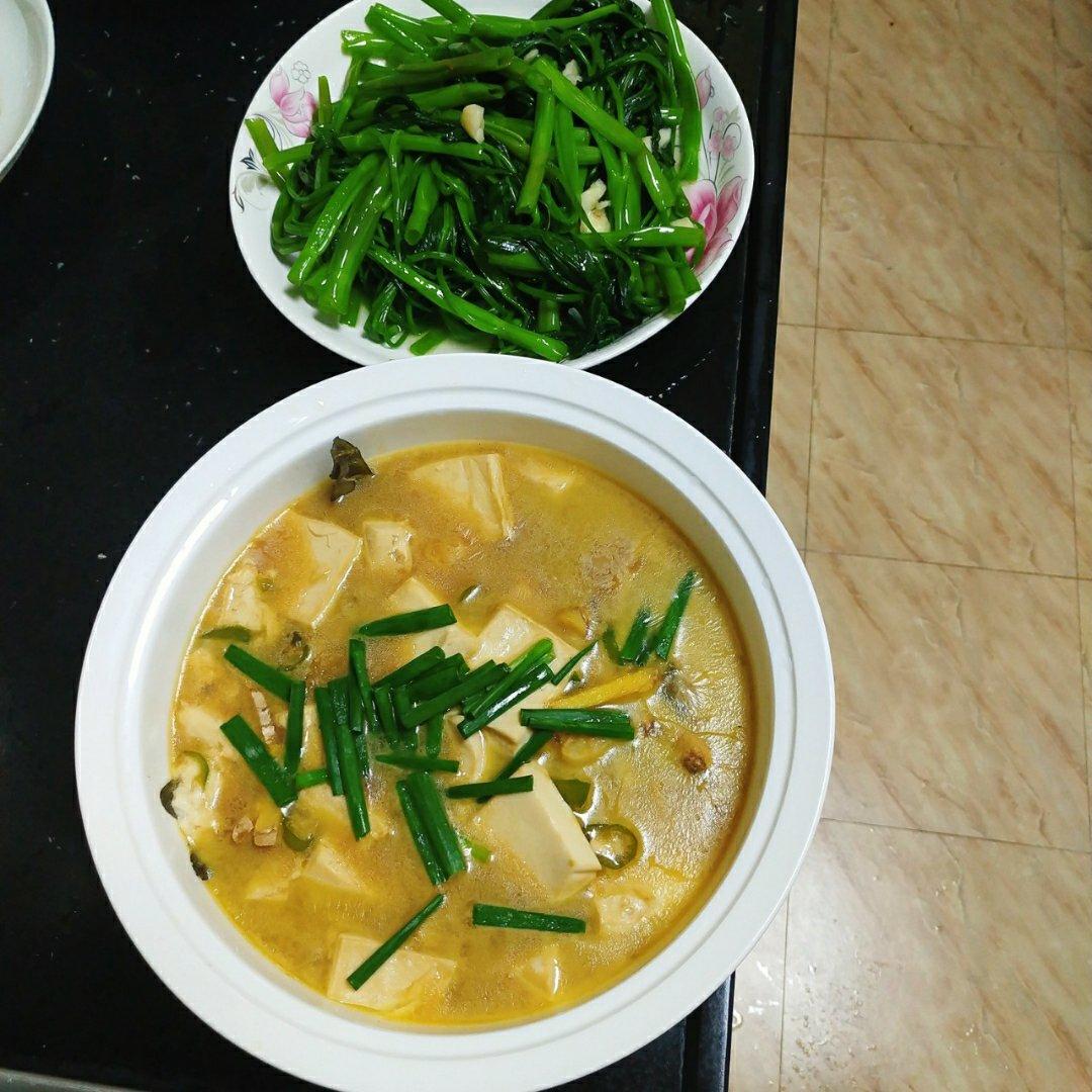 黄骨鱼炖豆腐