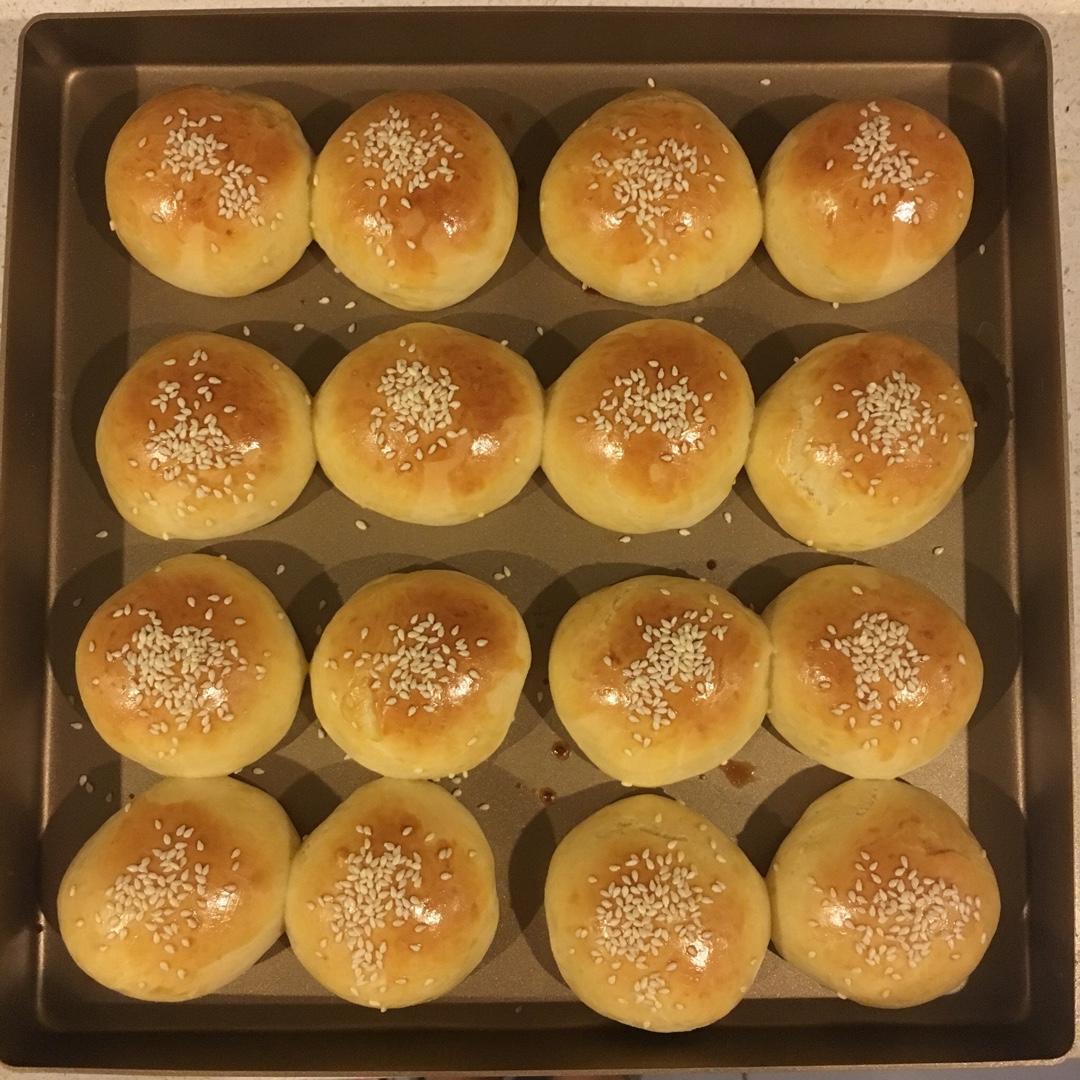 大人小孩都爱不释口的【蜂蜜牛奶小餐包】