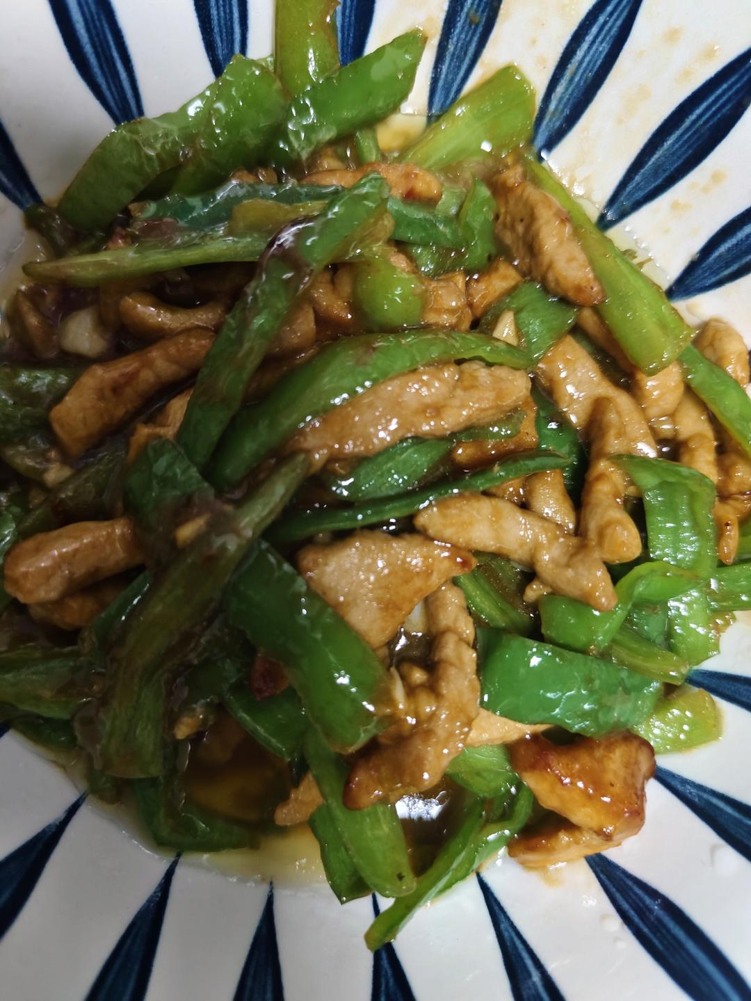 ‼️好吃到舔盘的青椒肉丝盖浇饭