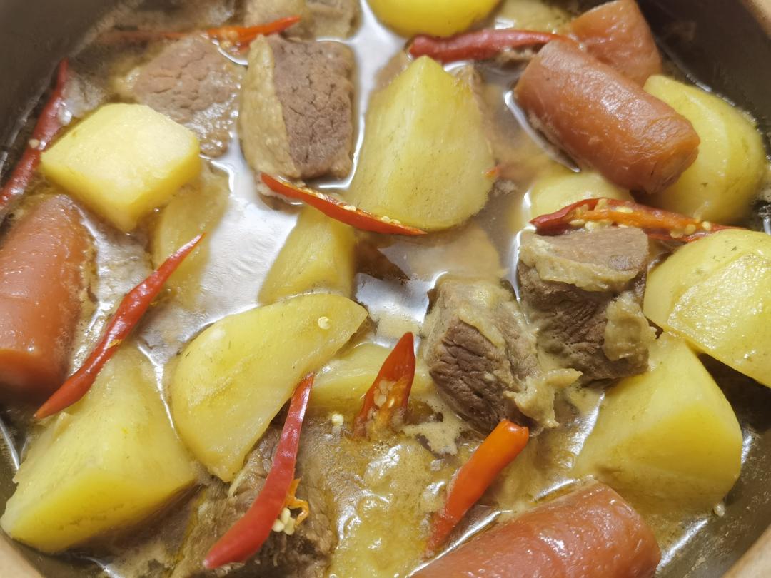 沙茶牛肉土豆煲