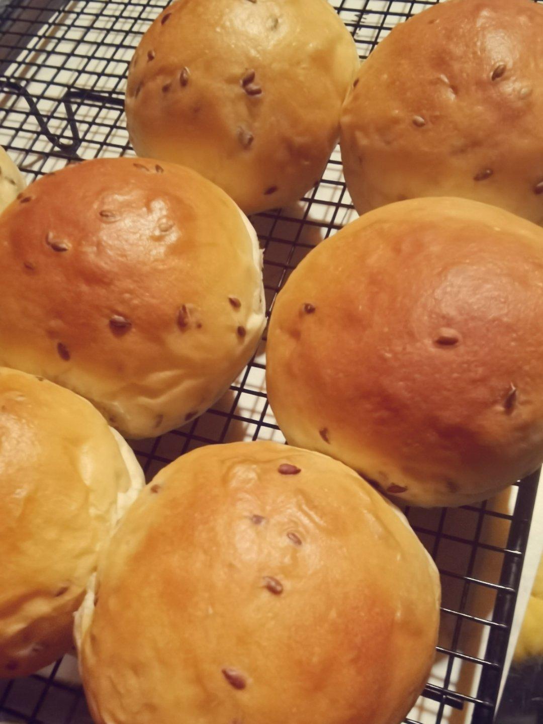 酸奶红豆小枕头面包