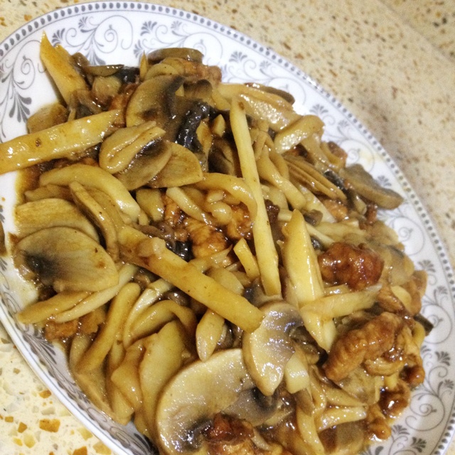 蚝油手撕杏鲍菇炒肉丝儿