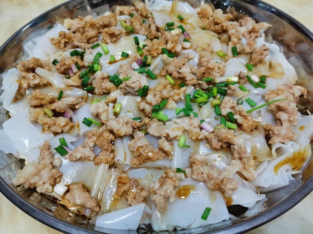 陈华兰做的特色蒸猪肠粉