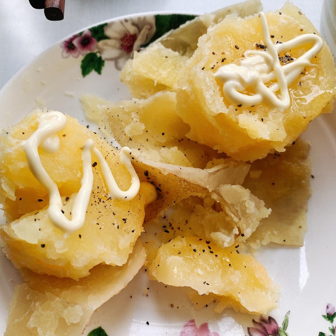 日式屋台的黄油土豆——じゃがバター