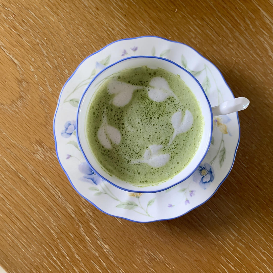 成熟口味抹茶拿铁