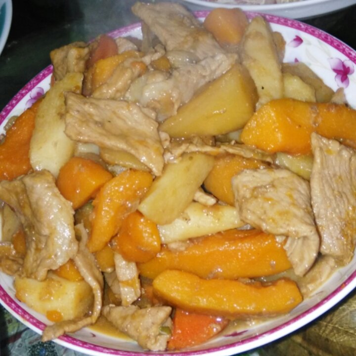 马铃薯炖肉