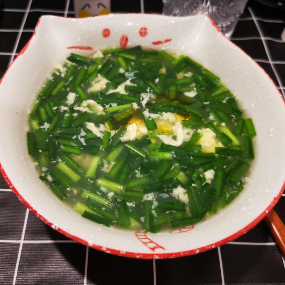 蓝莓汽水做的韭菜鸡蛋汤
