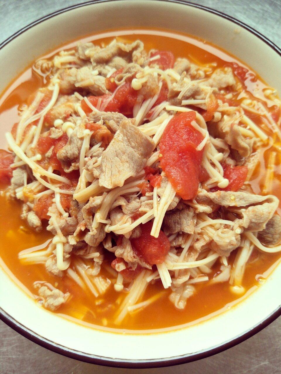 金针菇肥牛番茄锅