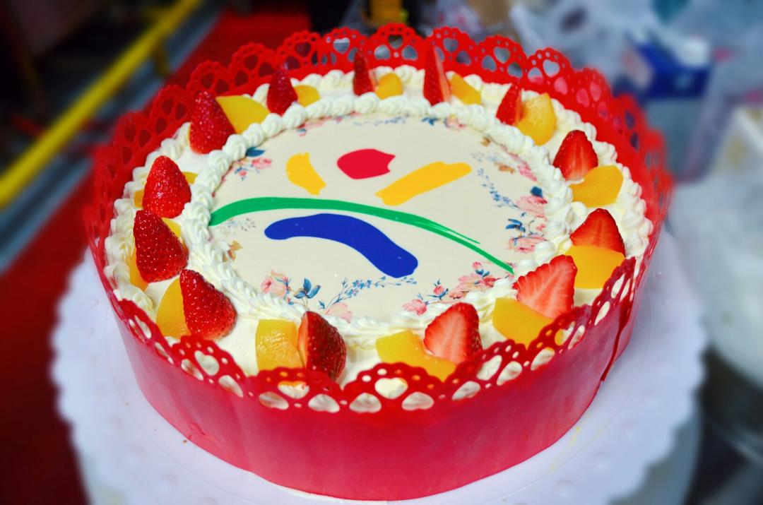 芒果奶油蛋糕（巧克力围边）