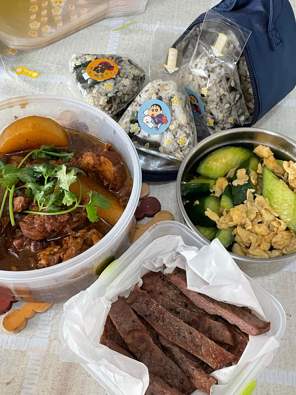 快给你心爱的人们做/送饭吧！