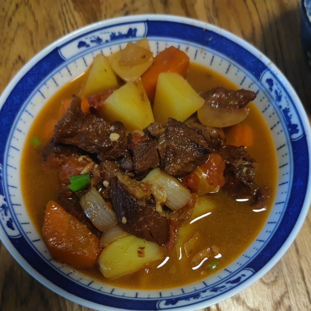 番茄土豆炖牛腩