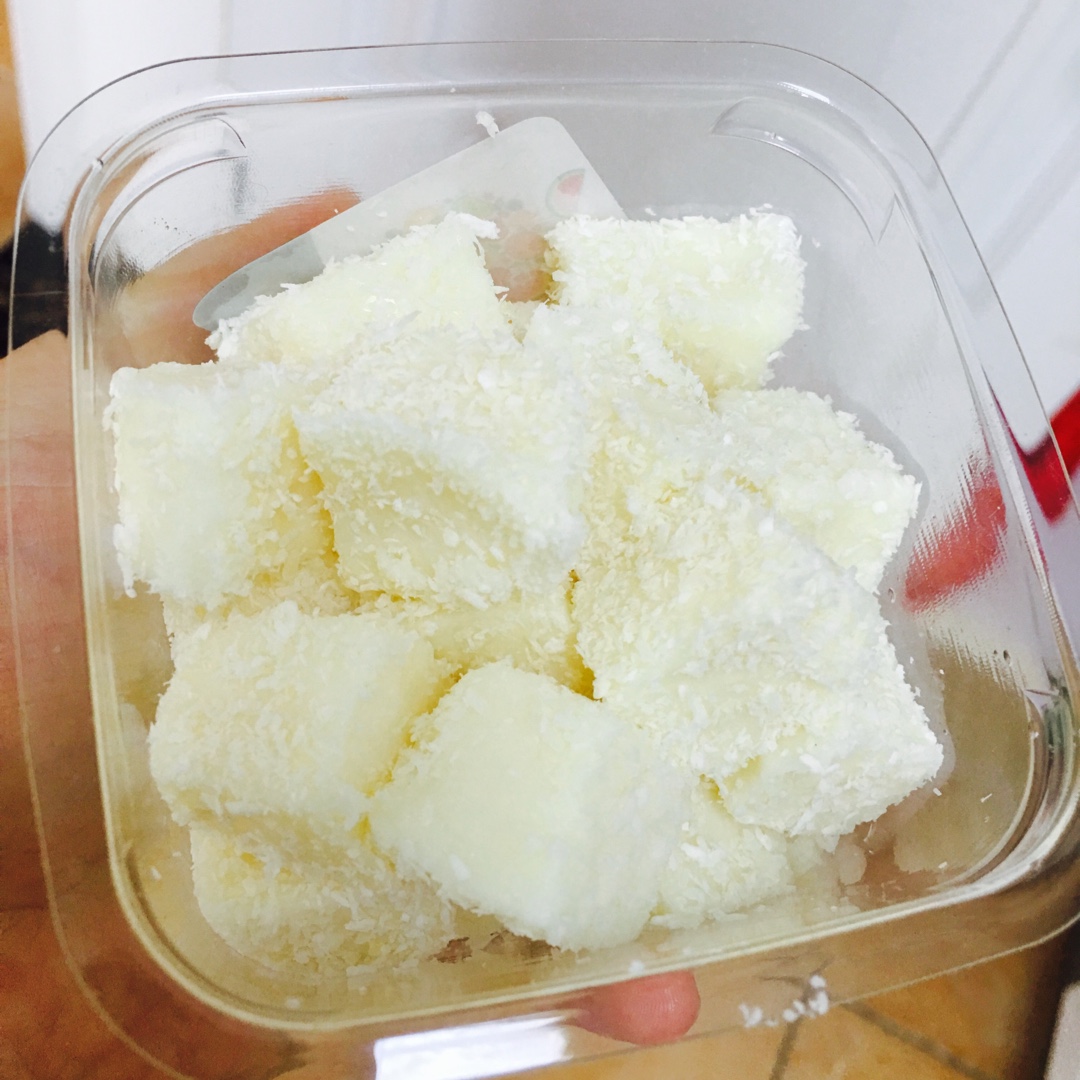 完胜85度C牛奶椰丝小方