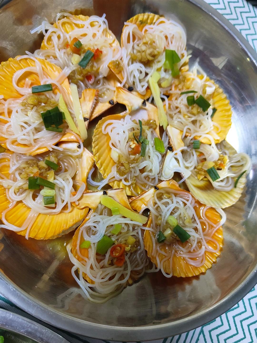 零失败的蒜蓉粉丝蒸扇贝