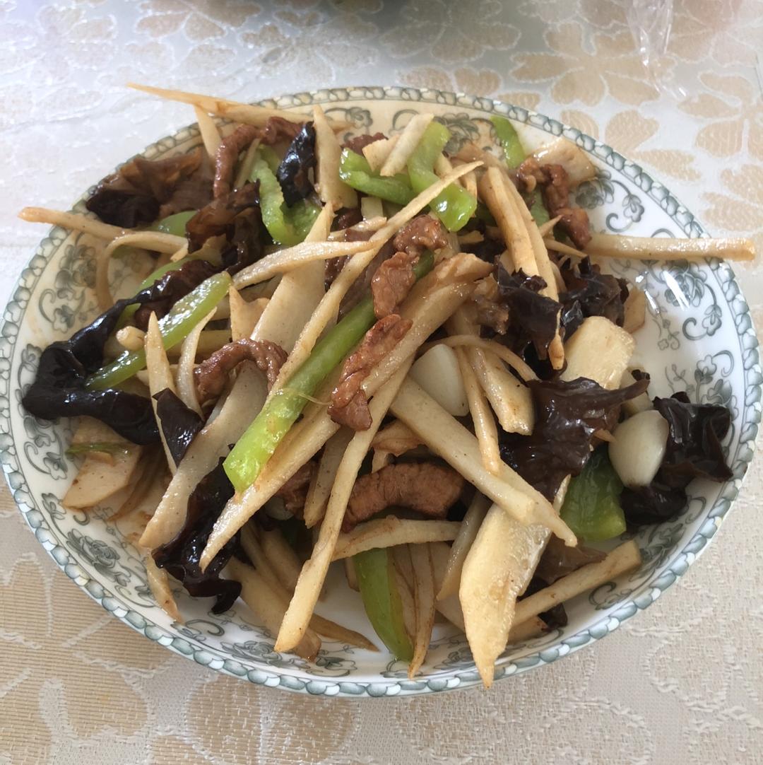 莲菜（莲藕）炒肉丝