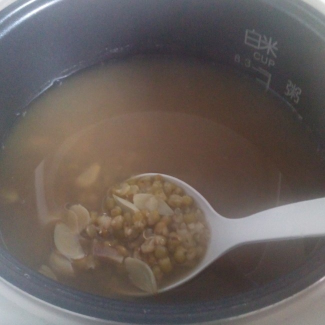 电饭锅简便绿豆汤