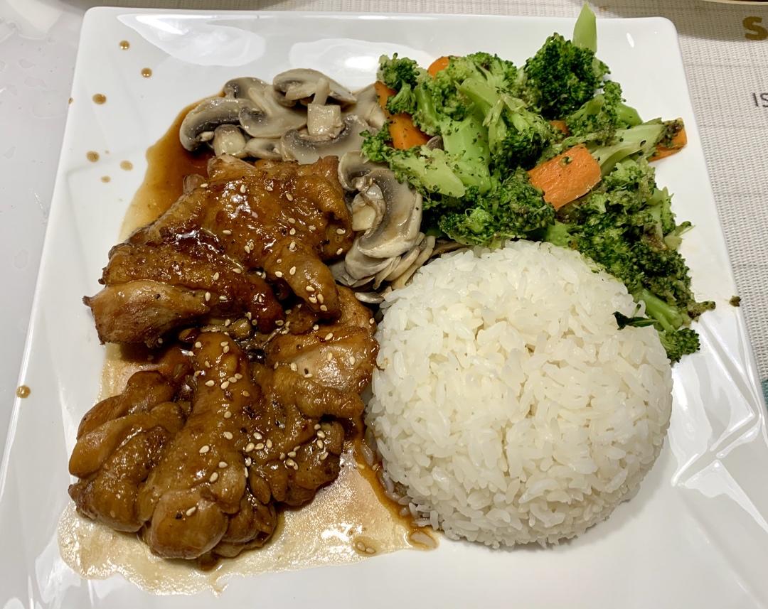 蜜汁照烧鸡肉饭