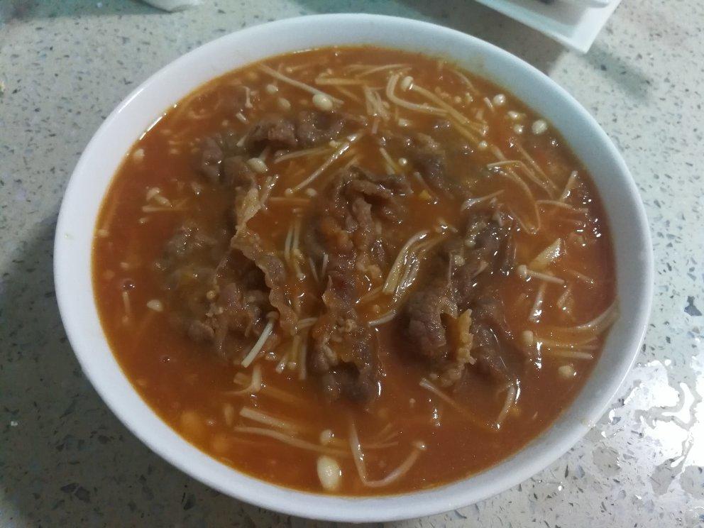 金针菇肥牛番茄锅