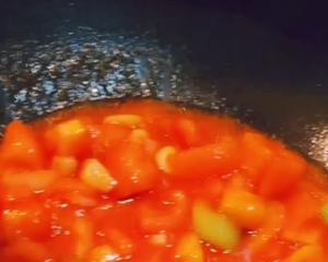 番茄味的水煮巴沙鱼柳，连汤带肉都吃光的做法 步骤6