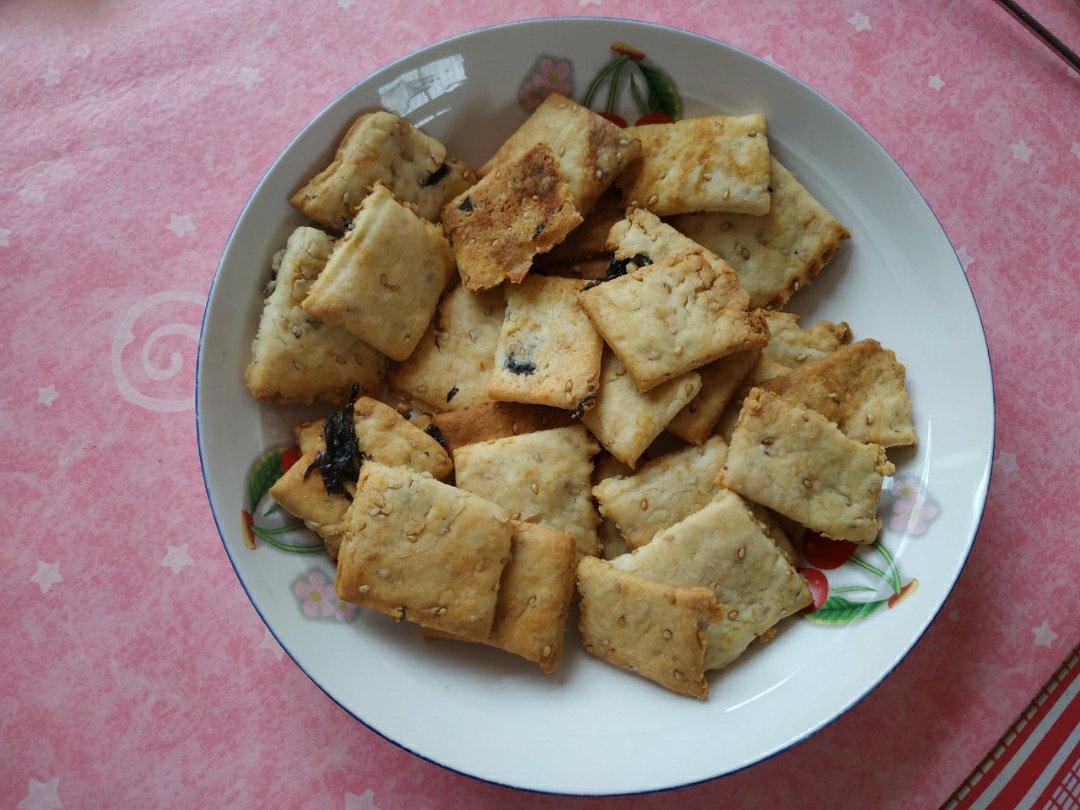 小展的下午茶│无糖香葱苏打咸饼干