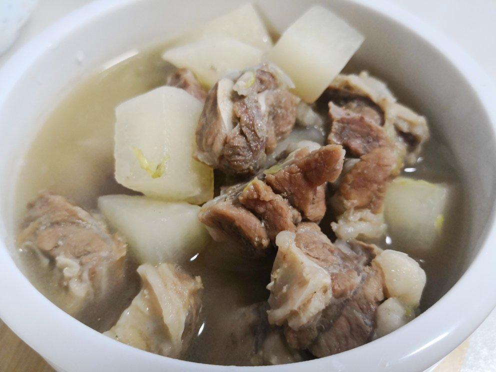 牛肉炖萝卜