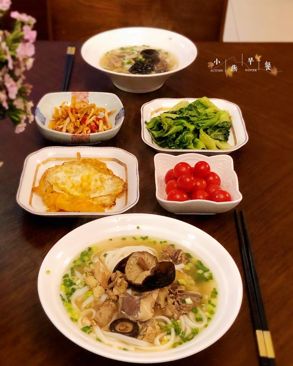 学生早餐记录