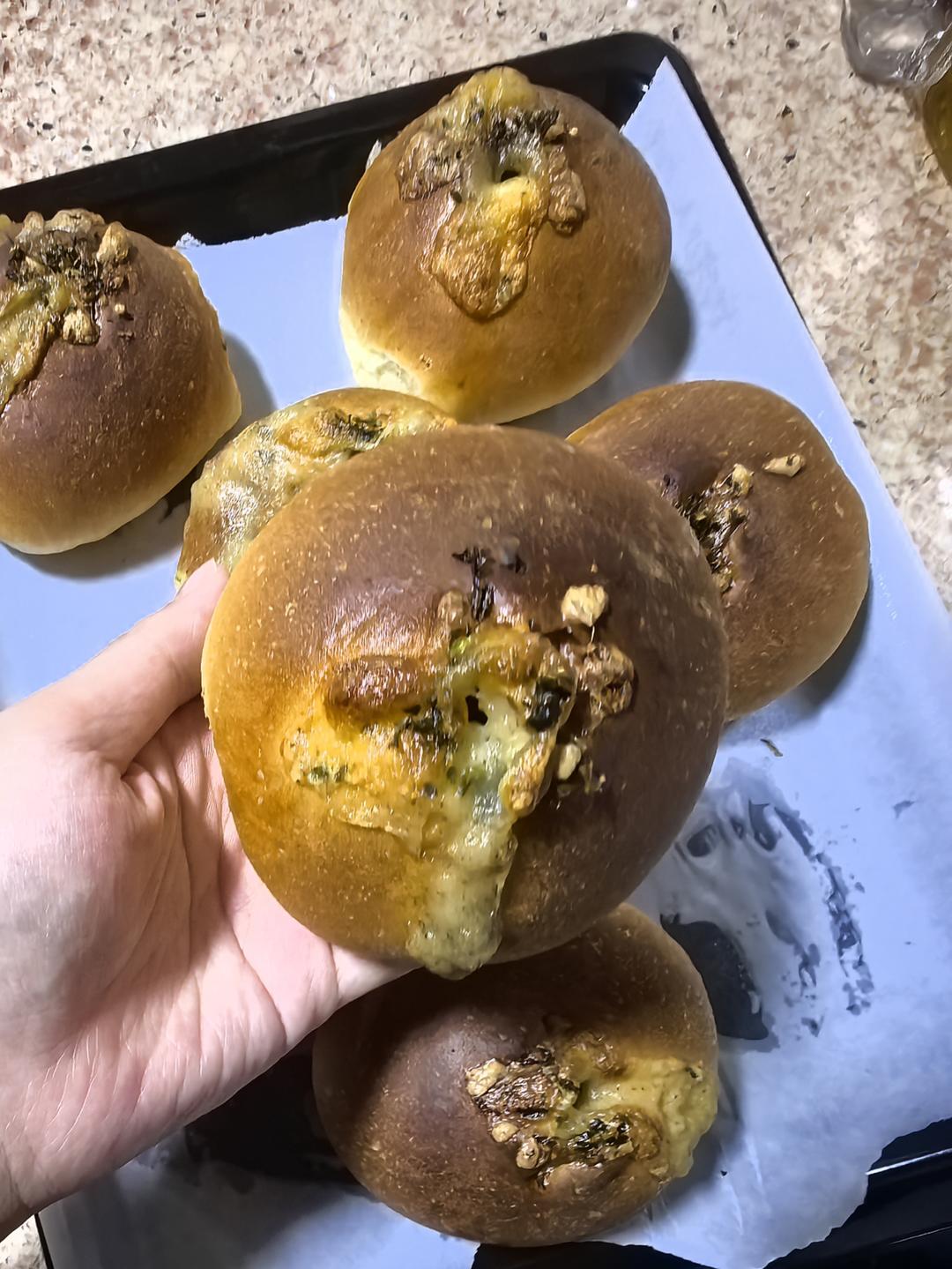 芝士土豆泥香肠面包