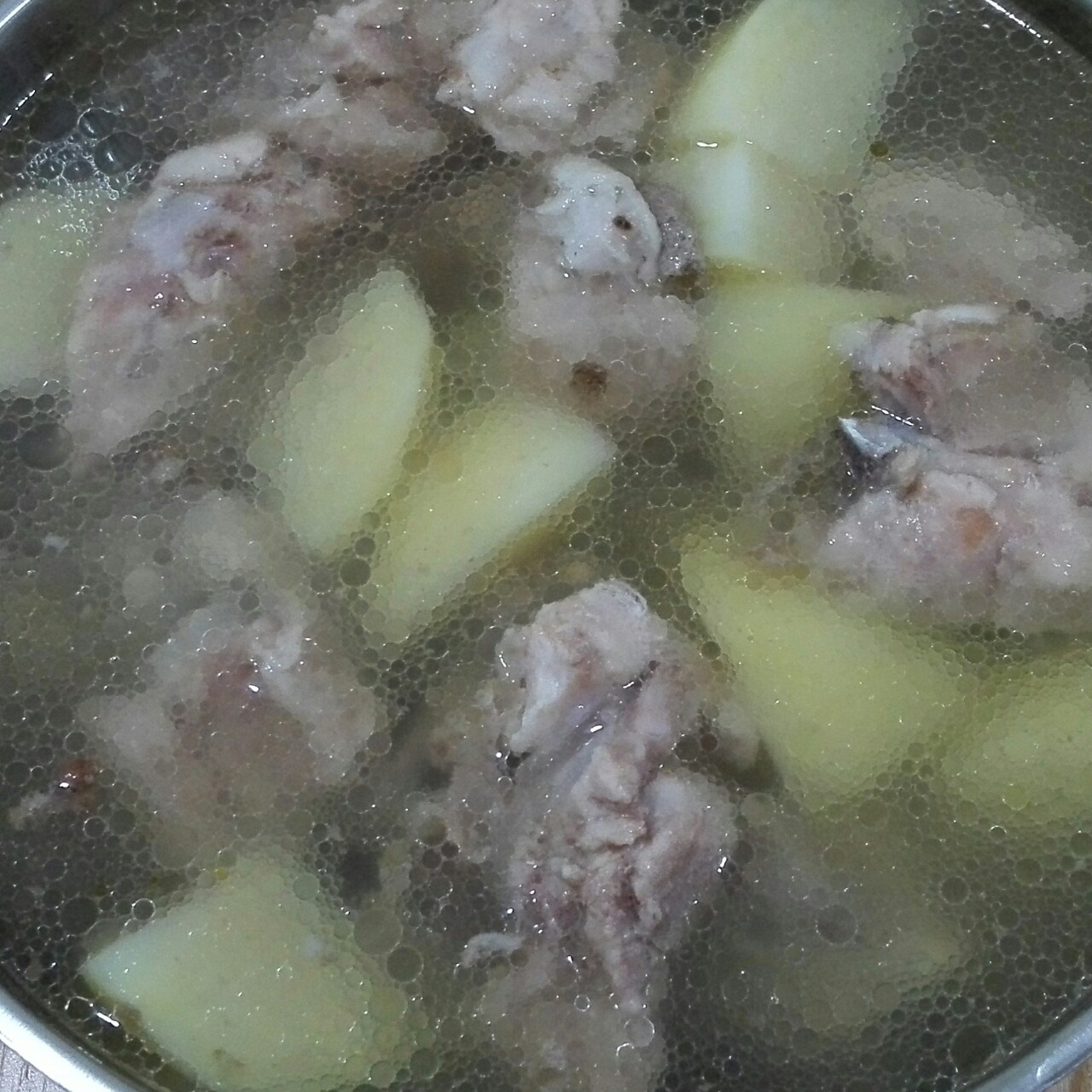 土豆排骨汤