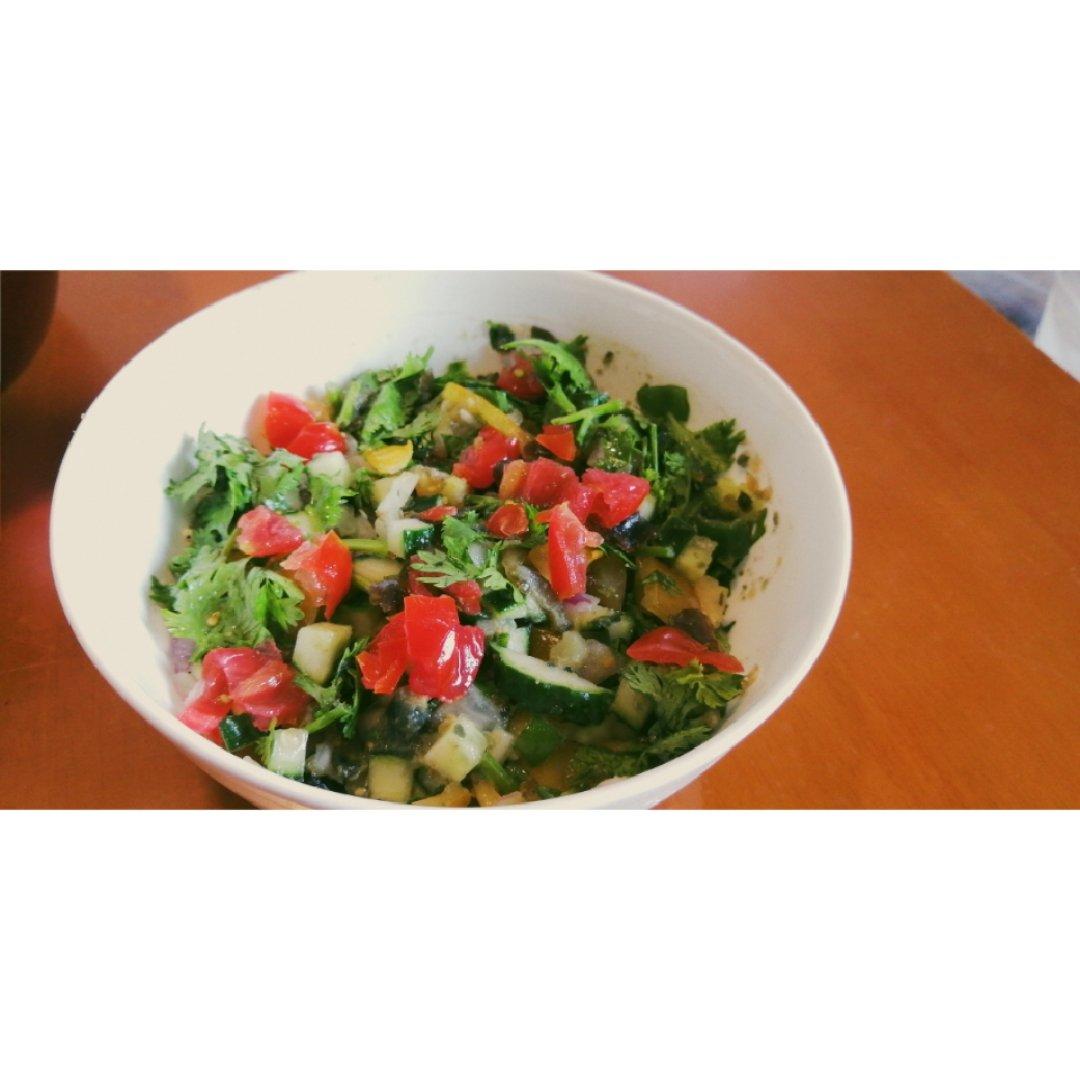 皮蛋莎莎酱【曼食快语】